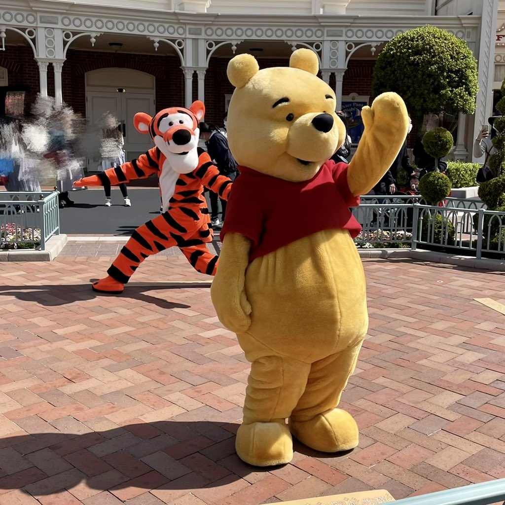 その声は、我が友、プーではないか