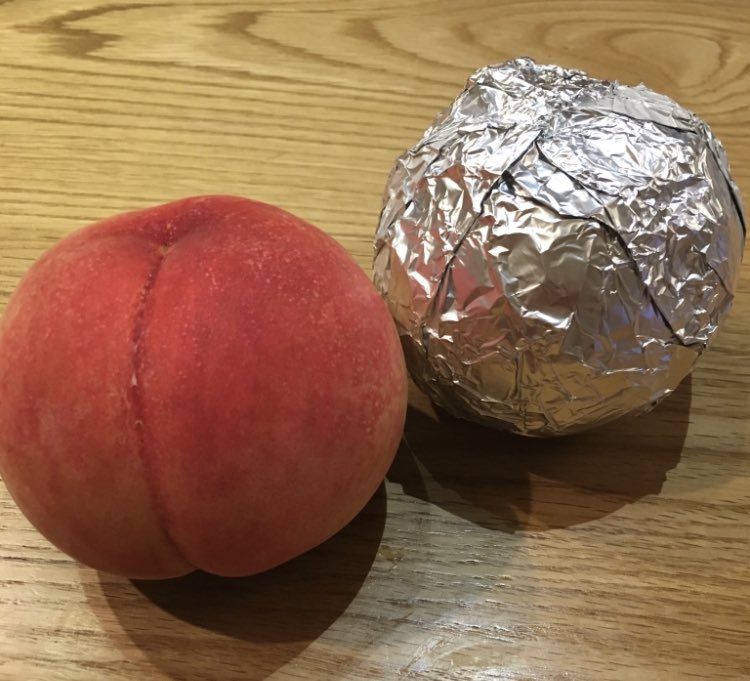【福島から桃が届く季節呟き】 保存はアルミホイルで1つずつ包んで野菜室へ
