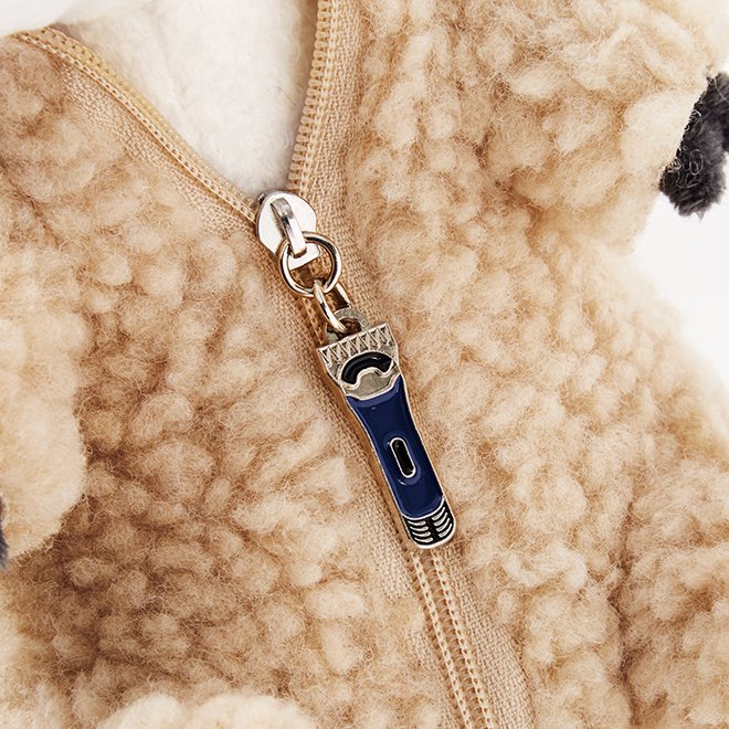 羊たちをおとなしくさせる魔法のポーズ『保定』を完全再現しました