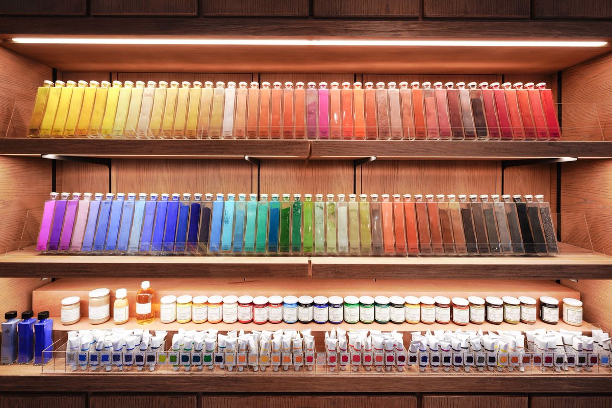 東京にある画材屋さんの展示がキレイすぎる 