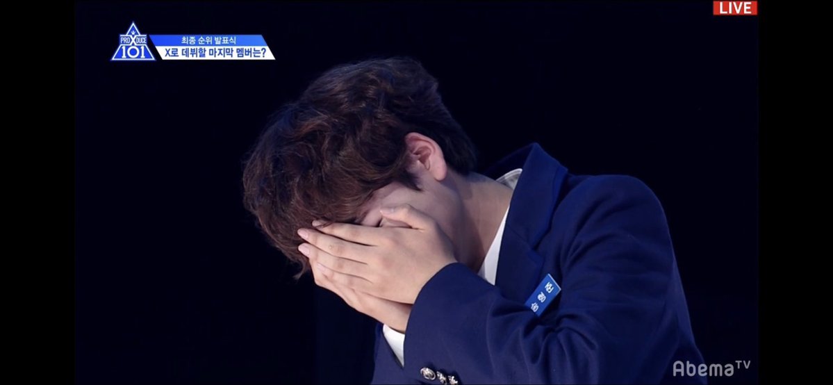 一緒にいてやらなきゃいけないのに」謝るジニョク、泣きながら愛してるというウソクの言葉に口パクで俺もと返す  誰も幸せになれない‼️私死亡‼️ 