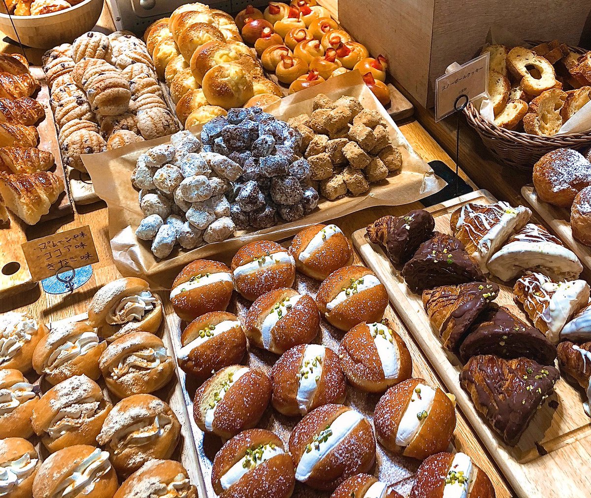 嘘みたいだろ... 食べ放題なんだぜ..これで... 