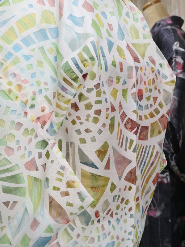 こんなに可愛くできたんですか~」 仕立てを依頼したご本人が興奮気味