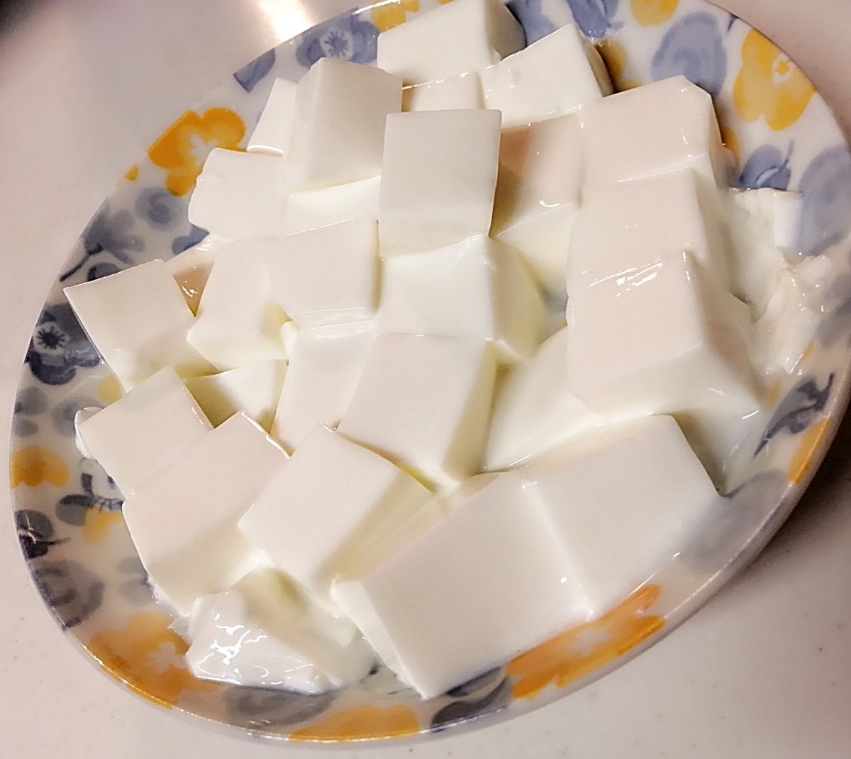 中身出すときめちゃくちゃテンションあがるし味も素朴な甘さでとても美味しい