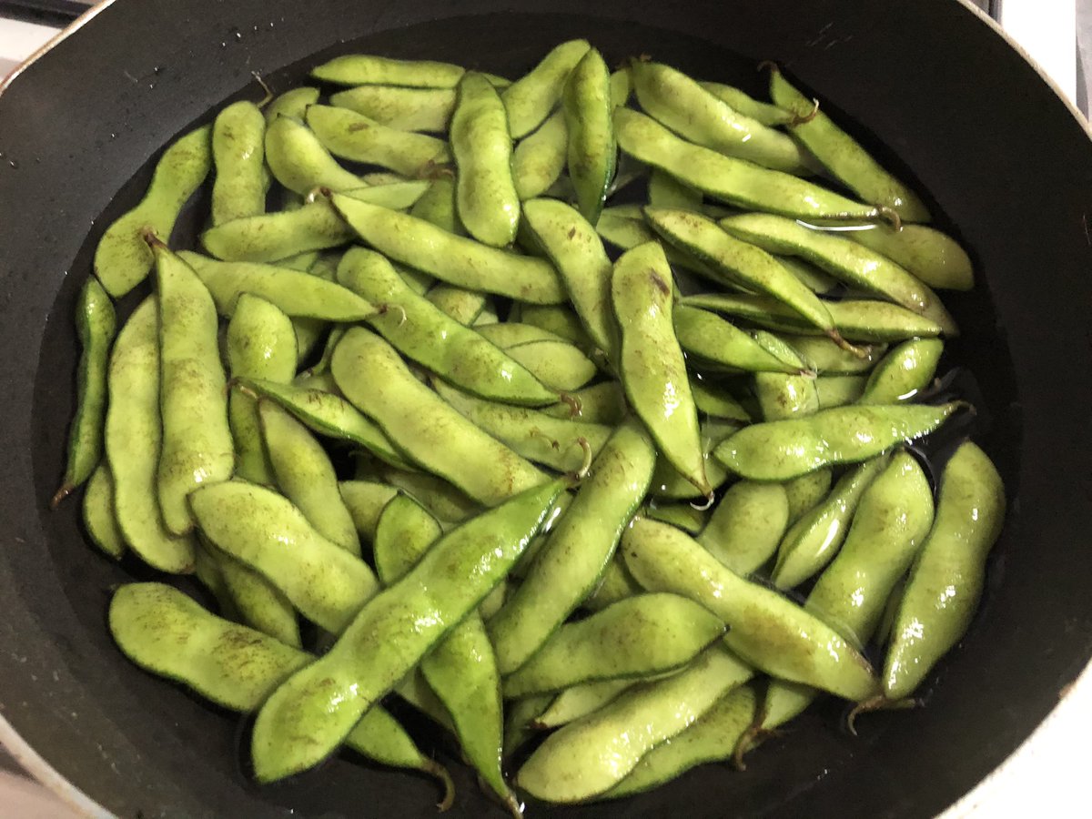 枝豆好き各位、枝豆は茹でるのもよいですが蒸し焼きも試してみませんか