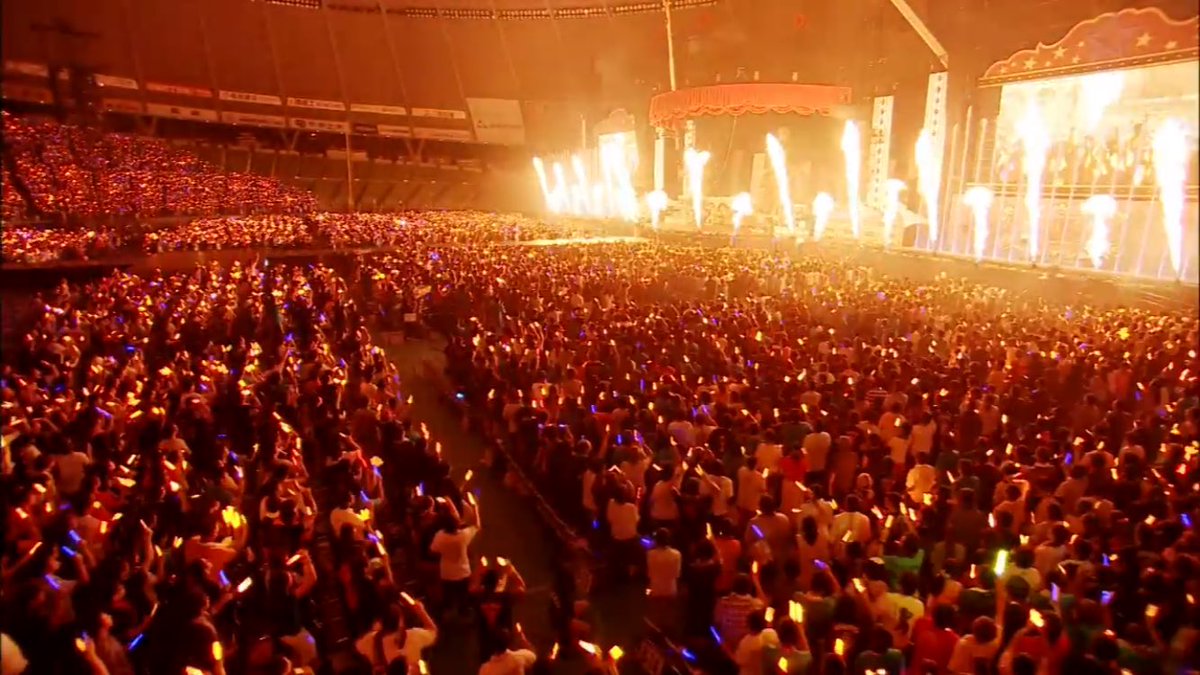 UOで失明するなら水樹奈々がエタブレ歌うたびに何万人規模で失明者がでてるし多分何人かあの炎で焼かれて死んでる 