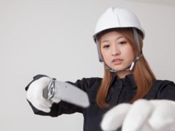 「豊橋人材」　高速道路：草刈り★月～金曜の週5日★長期のお仕事★安定した収入をゲット★