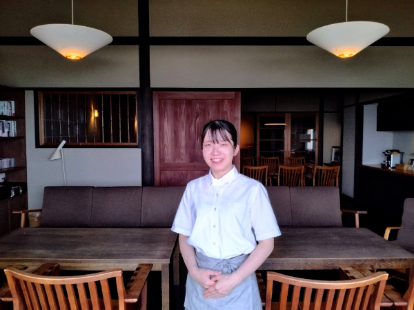  【パート/朝食レストランスタッフ】★週4～5日の勤務 ★業界未経験者歓迎 ★WワークOK ★日曜時給100円アップ　6：45～12：00のうち3時間から勤務可