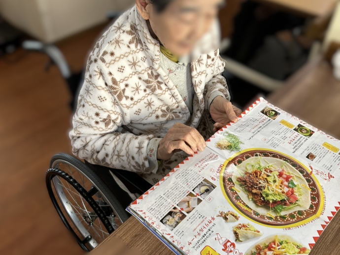 【ナチュラル西脇３号館】ビンゴ大会準備としめ縄づくり！