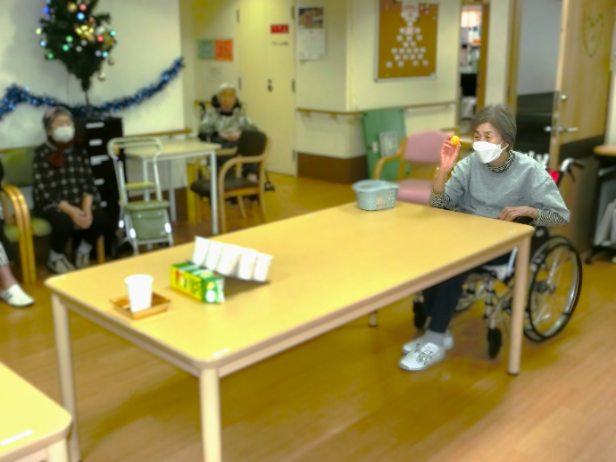 【ナチュラル東大阪】ピンポン玉ゲーム♪