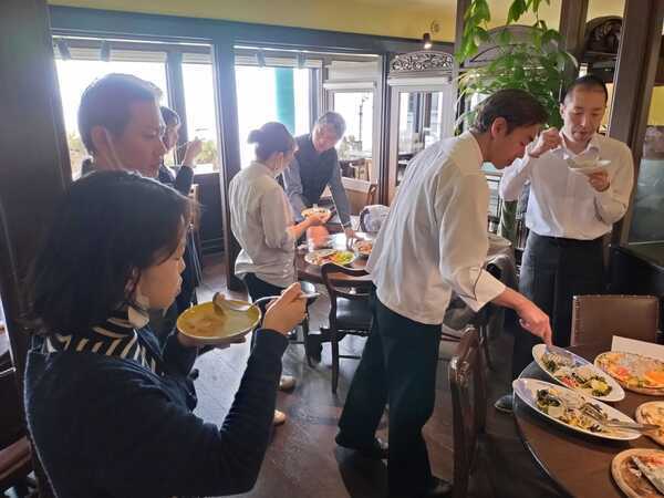 クッキングスタッフ
キッチンミーティング　試作会