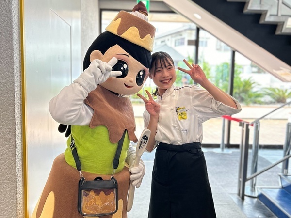 【26卒】◎手作り焼きビーカープリンのマーロウ◎10月～11月秋の会社説明会開催♪◎新卒キッチンホール ◎会社説明会は逗子オフィスにて開催、同日に逗子駅前店を見学♬自然とともに豊かに暮らす、働く、に共感してくれる仲間のエントリー募集中です。
