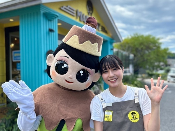 マーロウカフェ＆レストランのホール接客 ★配属先は湘南エリア 秋谷本店・逗葉新道店・葉山マリーナ店の3店舗★年3回、5日間連休取得OK！各種手当も充実！一緒に豊かなマーロウライフを。