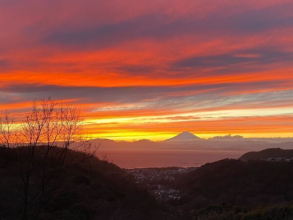日々変化する夕日を
眺めながら働く贅沢。