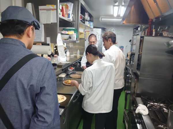 秋谷本店のキッチン
先輩と楽しくはたらきます。