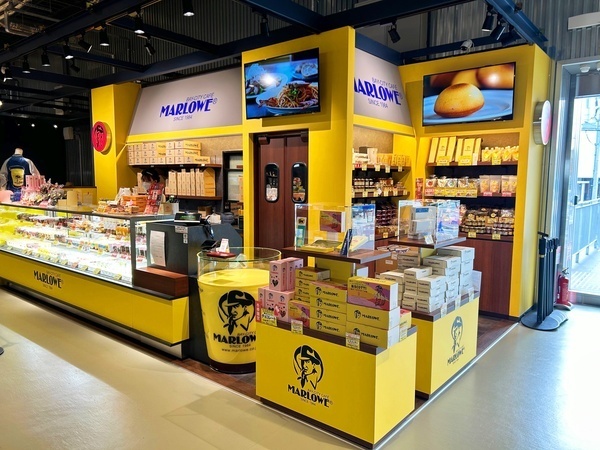 プリンダサブレや葉山ボーロなど、
箱入りの焼き菓子も人気です。