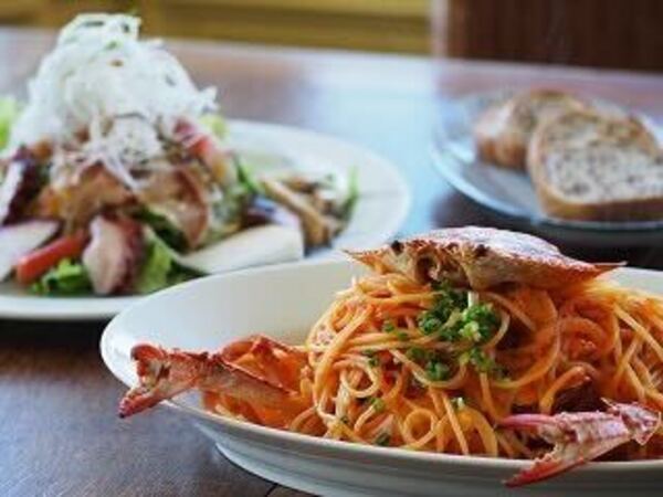 ◎キッチン経験者募集！！◎【クッキングスタッフ正社員】◎マーロウカフェ＆レストラン3店舗（秋谷本店、逗葉新道店、葉山マリーナ店） 食材の可能性を最大限に活かす料理 経験者採用。あなたの経験を優遇します。