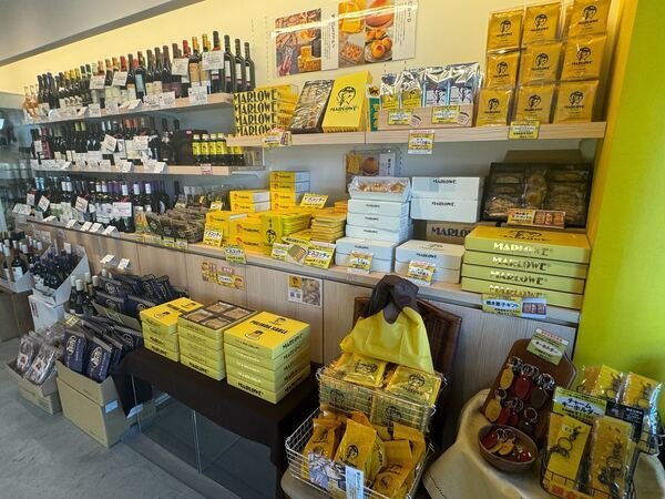 物販品コーナー
贈答品充実しています。