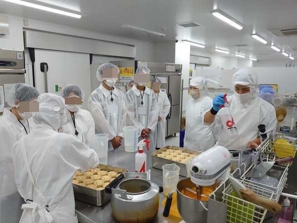 【25卒】マーロウ秋の会社説明&見学会 プリン洋菓子製造職 MARLOWE YOKOSUKA FACTORYにて開催!マーロウで一緒に美味しいプリン洋菓子をつくりませんか?