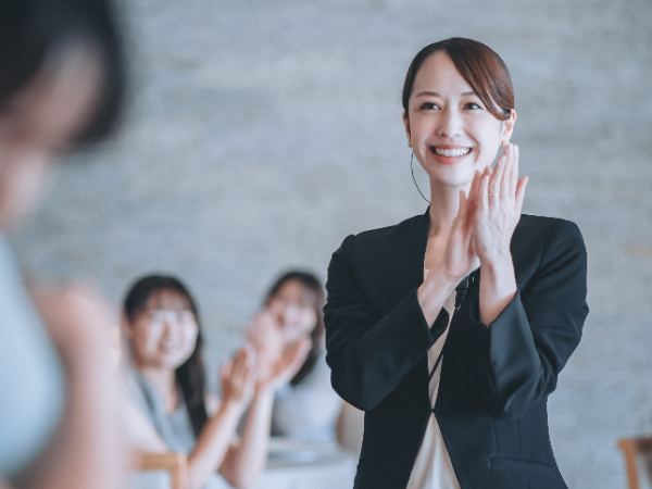 スタッフみんなで協力し、
最高の一日をつくり上げていきます。