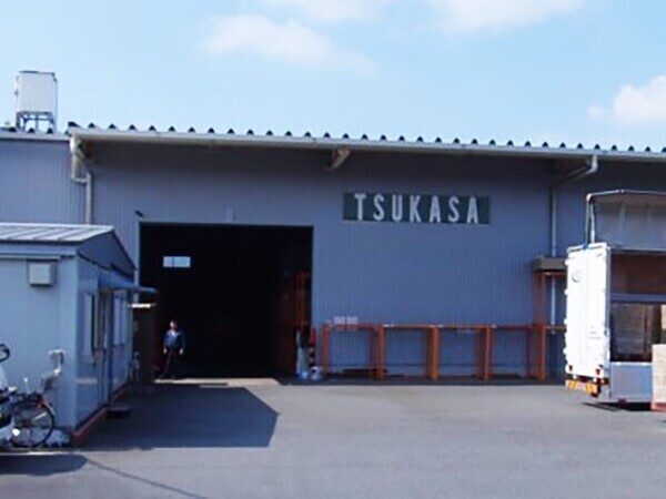 埼玉鶴ヶ島_中型ドライバー／一般貨物／中長距離 【65歳定年】