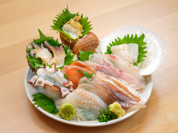 【アルバイト/調理スタッフ◎開陽亭 レストランプラザ3号店】＼週1日～・3時間～OK／＼まかない付き／＼入社祝い金プレゼント／嬉しい条件たくさん♪気になる業務内容は盛付け・食材準備などの調理補助がメイン◎主婦（夫）さん・学生さんのちょこっとバイトにももってこい♪すすきの駅出て1分の超好立地も嬉しいポイント★