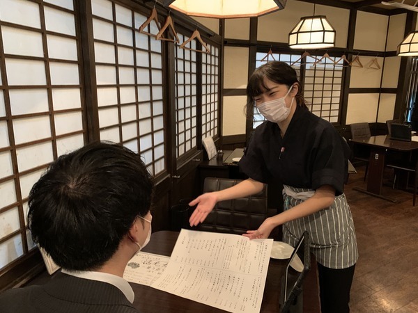 スタッフから意外と好評な制服！
これを着るとやる気が出る♪なんて声も◎