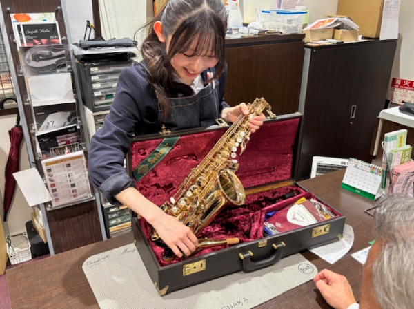 【契約社員】（JR草津駅前西口 草津エイスクエア内）業務拡大のため楽器販売スタッフ・教室営業スタッフを募集！管楽器を中心とした接客販売スタッフ