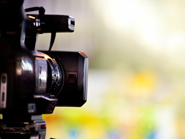 情報の最前線に触れるお仕事です。