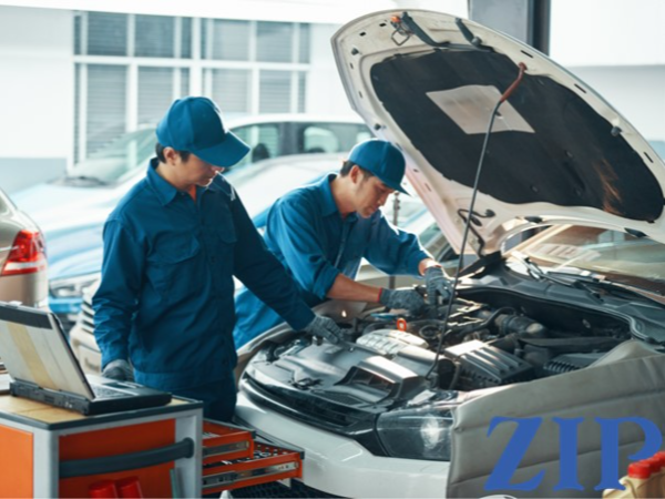 「福山」タイヤ・ホイールなど自動車用品の取付・接客スタッフ/未経験歓迎/残業ほぼ無し