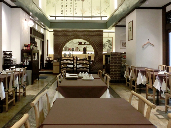 碧麗春　芝／料理人