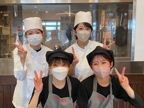 紅虎餃子房 イオンモール新居浜/接客