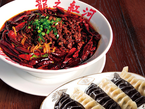 ドラゴンレッドリバー　ゆめタウン光の森／料理人