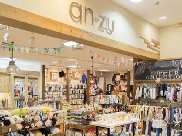 【プチプラ雑貨の接客スタッフ／an-zuポールタウン店】大通駅直結でアクセス抜群！髪色・髪型・ネイル・カラコン自由◎社割あり◎