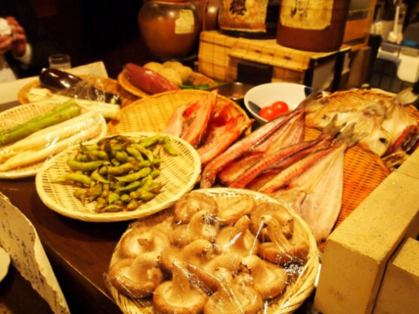 【正社員:調理スタッフ/炉端焼き めんめ】飲食店ですがお休みしっかりで安心勤務◎毎月必ず連休あり!≪週休2日/月8~9日休/日曜定休/年末年始休みあり≫飲食店で少しでも働いたことある方なら応募OK!月給30万円~安定した収入GET!