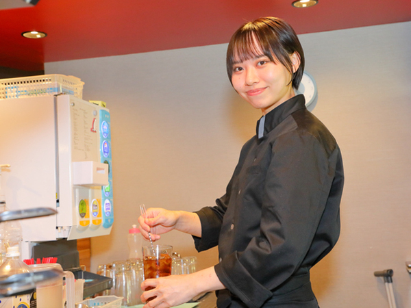【正社員/店長：しゃぶしゃぶ すき焼 富士山】＜面接1回＞飲食店の勤務経験があれば応募可能◎入社時期の相談もOK！昇進・評価制度が明確だからやりがいも感じられる！「今の店に不満はないけど…正直将来が不安」そんな方の転職も歓迎します。女性管理職の在籍/産休育休取得実績あり