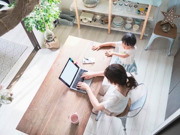 子育てと両立しているスタッフも
多く在籍しています！　　