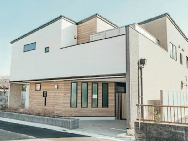 【東京都杉並区／荻窪駅徒歩12分／定員48名】年間休日126日／借り上げ社宅あり／あたたかい家庭のような園♬