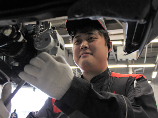 【正社員/自動車ディーラーの整備士：北海道三菱自動車販売 江別店】＼無料の新車貸与制度あり／デリカやエクリプスクロスなどが対象◎≪整備士国家資格3級以上をお持ちの方≫年間休日120日！同業種からの転職歓迎！資格保有者で実務経験のない未経験の方も応募OK！各種手当・待遇充実★整備士としてのスキルアップも目指せる環境です！