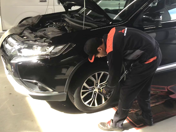 【正社員/自動車ディーラーの整備士：北海道三菱自動車販売 苫小牧店】＼無料の新車貸与制度あり／デリカやエクリプスクロスなどが対象◎≪整備士国家資格3級以上をお持ちの方≫年間休日120日！同業種からの転職歓迎！資格保有者で実務経験のない未経験の方も応募OK！各種手当・待遇充実★整備士としてのスキルアップも目指せる環境です！