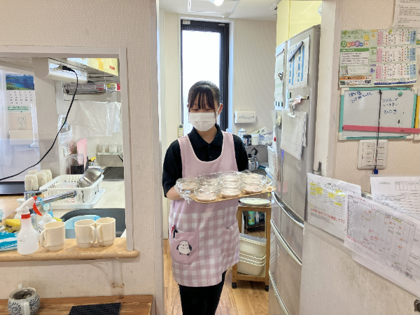 Q. 同僚や先輩、社内の雰囲気について教えてください。また、成長を実感した瞬間はありましたか?