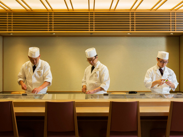 歴史ある懐石・日本料理店舗　和食調理スタッフ（東京、横浜、仙台、京都）　働きやすい環境。月8日休