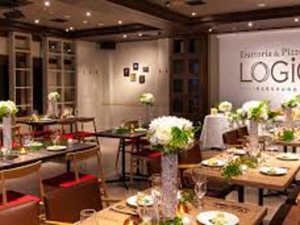 池袋エリア・人気トラットリア　本格的　ナポリピザ　料理長候補・キッチンスタッフ　オンオフしっかり×週休二日制