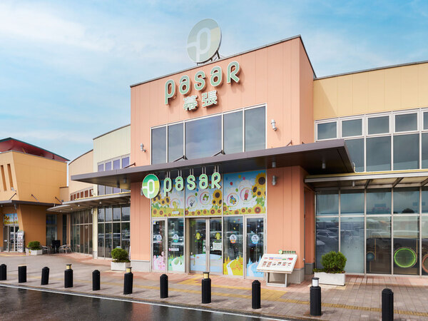 【幕張PA　Pasar ( パサール ) 】物販カフェ・コーナー運営管理マネージャー、地元千葉県産の特産物を中心としたスーベニアショップ