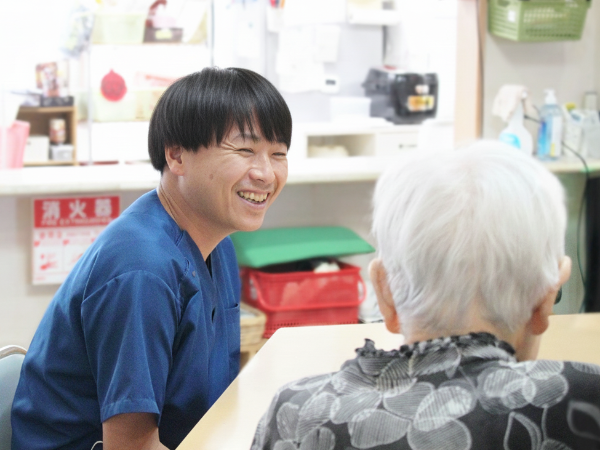 グループホームならではの介護に
あなたもチャレンジしてみませんか？