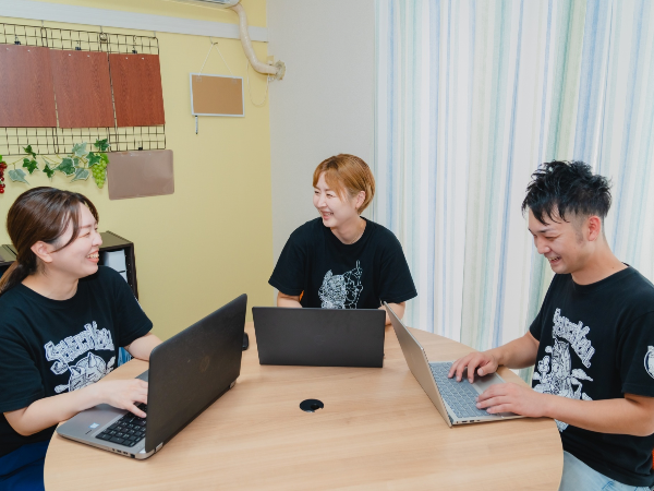 本部事務での採用！フランチャイズ事業をメインとする会社/事業拡大のため増員◎