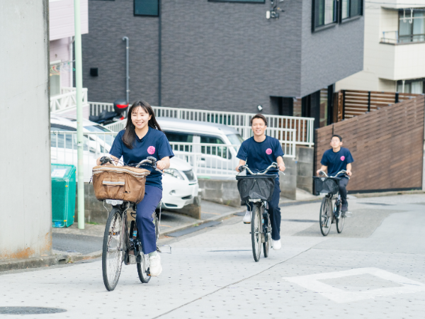 【神奈川県横浜市鶴見区】【ケアステーションさくら】◆未経験歓迎！◆業界経験をいかせる◆週3日～＆1日6時間～OK◆車通勤可◆交通費支給◆髪型・服装自由◆ランチ無料で食べ放題