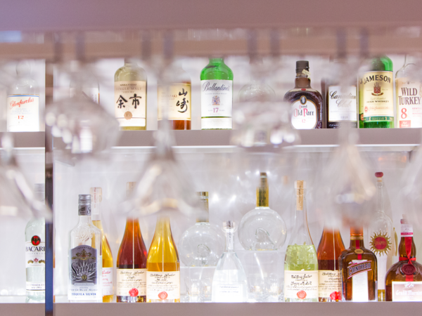 写真はヒラフのバー
ワイスでもBARオープン予定