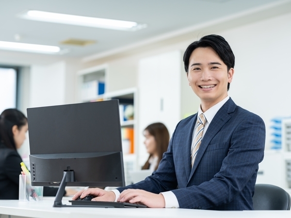 【法人営業｜正社員】静岡・浜松営業所■完成車メーカー向け法人営業■年間休日120日以上■土日祝休み