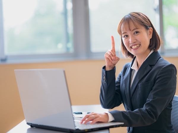 【営業事務｜正社員】■転勤なし■服装自由■年間休日120日以上■土日祝休み■残業20時間以内